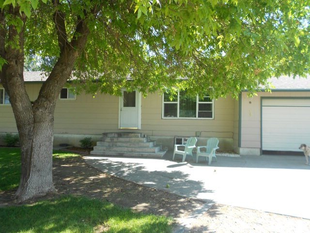 39 S 800 W, Blackfoot, ID 83221 - photo 1