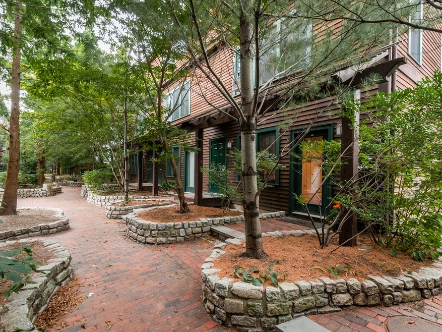 421 Norfolk St unit 1C, Somerville, MA 02143 - photo 1