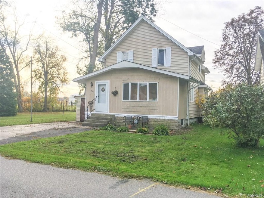 753 Wilson Ave, North Tonawanda, NY 14120 - photo 1