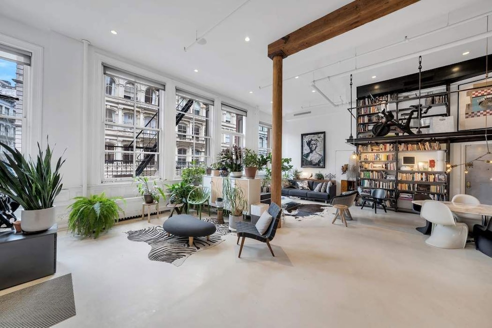 Pending $4,600,000 • Co-Listing Agent