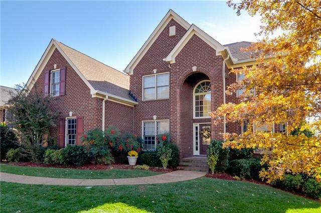 Welcome home!  Beautiful Ashton Park is convenient to Cool Springs, Downtown Franklin and I-65!  Come make this fantastic home your home!