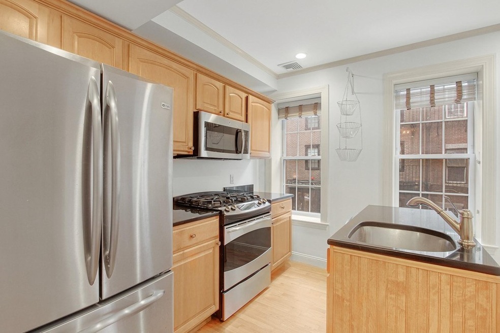 37 Fleet St unit 2, Boston, MA 02109 - photo 1