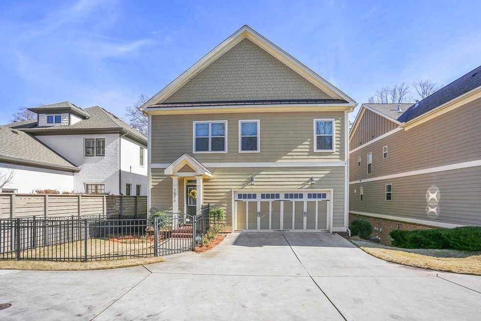 1526 Spring St SE, Smyrna, GA 30080 - photo 1