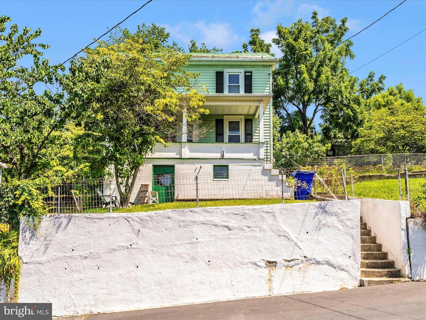 7 W B St, Brunswick, MD 21716 - photo 1