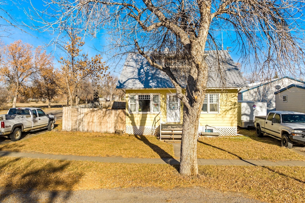 103 E Main St, Dutton, MT 59433 - photo 1
