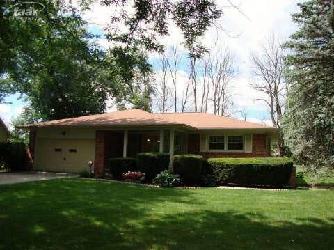 1036 Ramsgate Rd, Flint, MI 48532 - photo 1