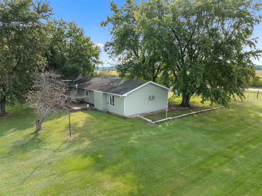 11754 Wange Rd, Capron, IL 61012 - photo 1