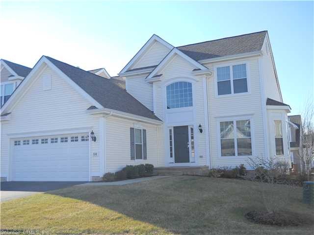 136 Barkledge Dr unit 136, Newington, CT 06111 - photo 1