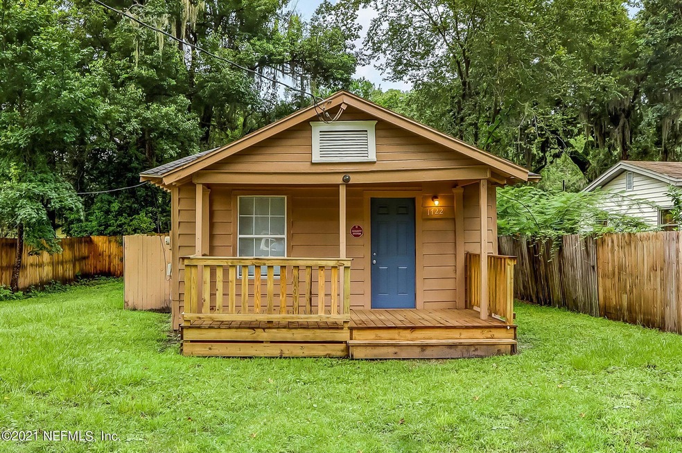 web_1722 Brewster Rd (1 of 1)