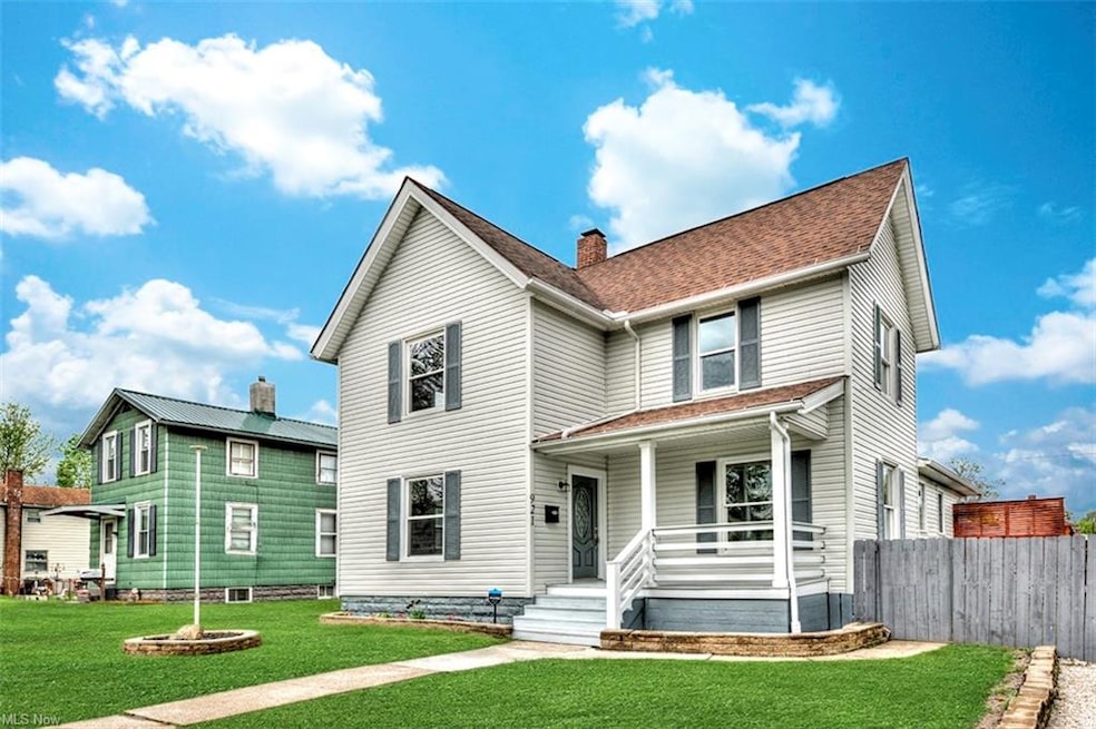 Welcome to 921 6th St!