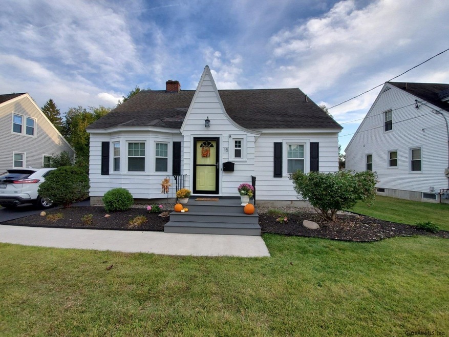 15 Miles Standish Rd, Schenectady, NY 12306 - photo 1