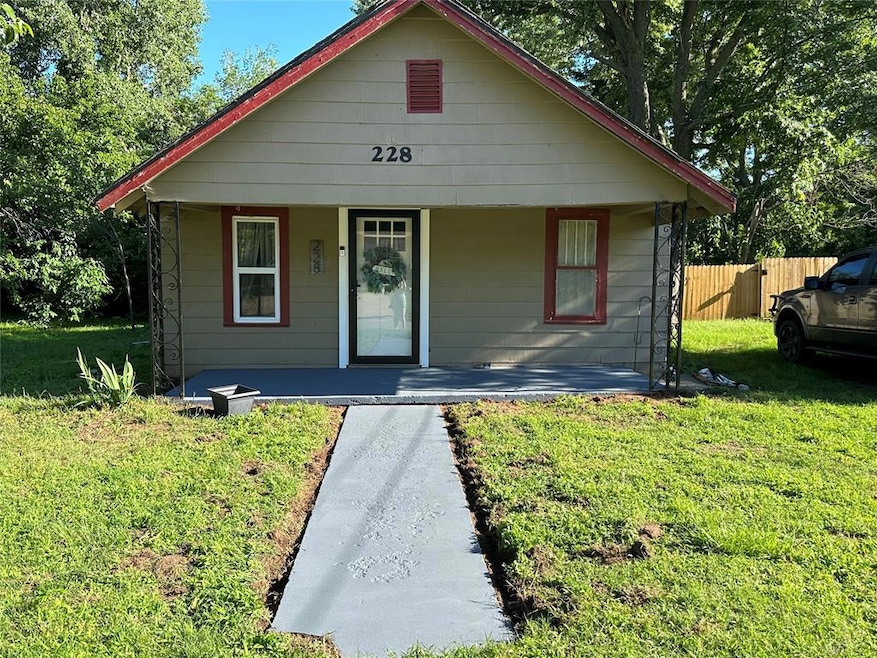 228 W Huron St, Purcell, OK 73080 - photo 1