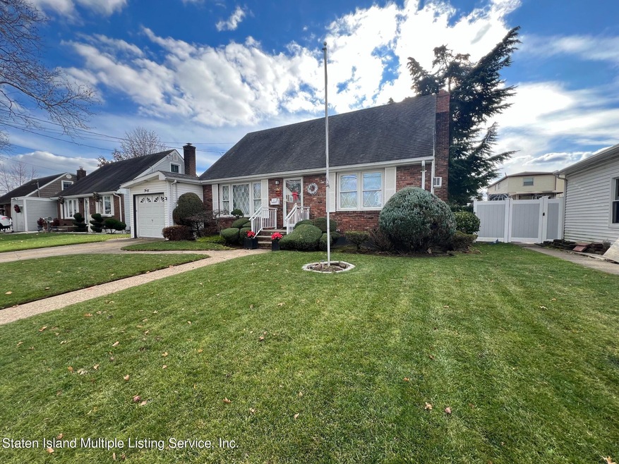 Welcome to 40 Lander Ave!
