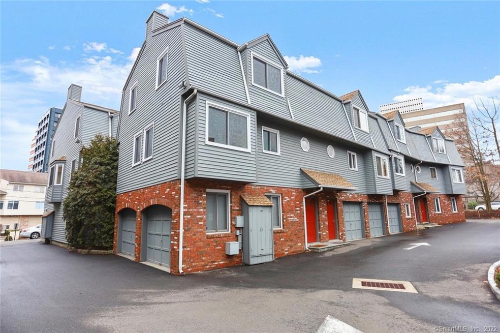 44 Pleasant St unit 22, Stamford, CT 06901 - photo 1