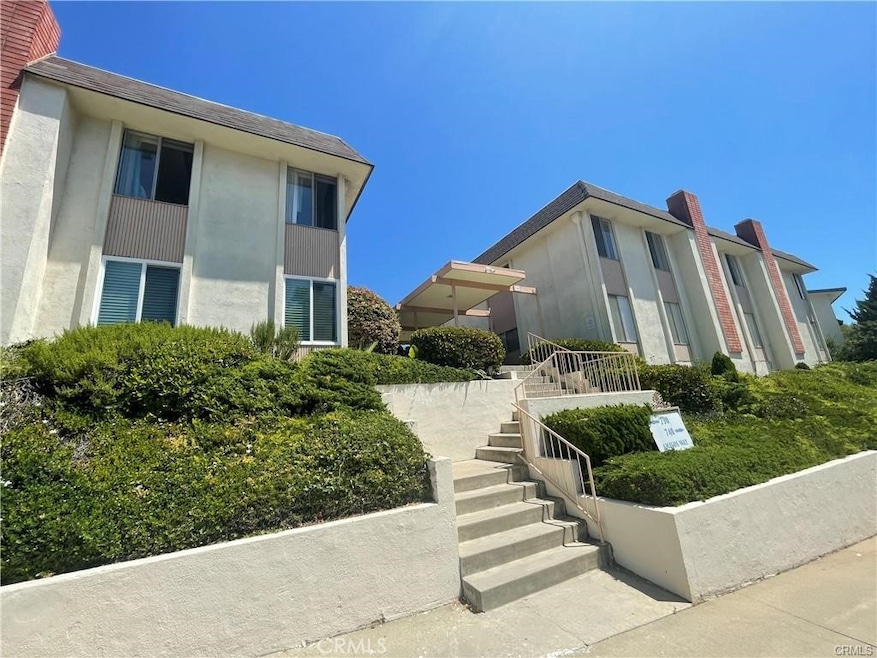 730 Amigos Way unit 1, Newport Beach, CA 92660 - photo 1