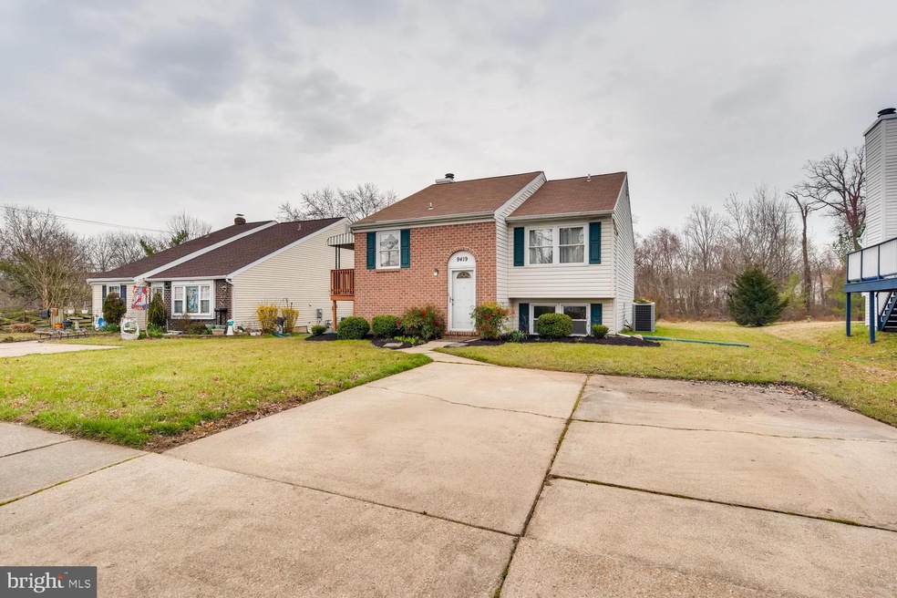 9419 Franklin Square Dr, Rosedale, MD 21237 - photo 1