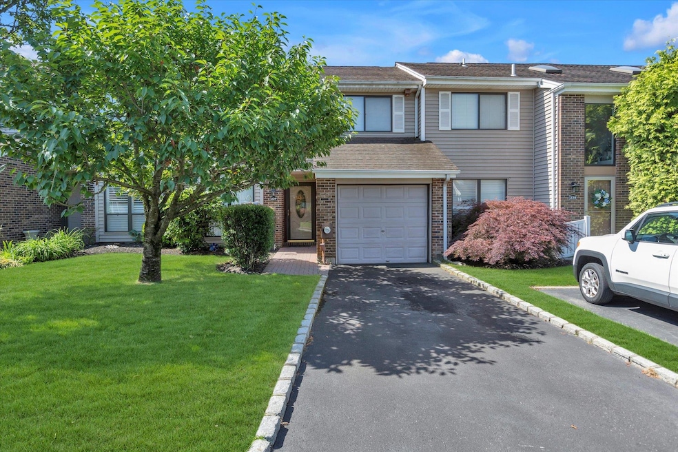 Sold $650,000 • Co-Listing Agent