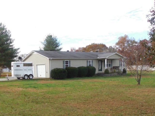 1050 Noel Dr, Cookeville, TN 38506 - photo 1