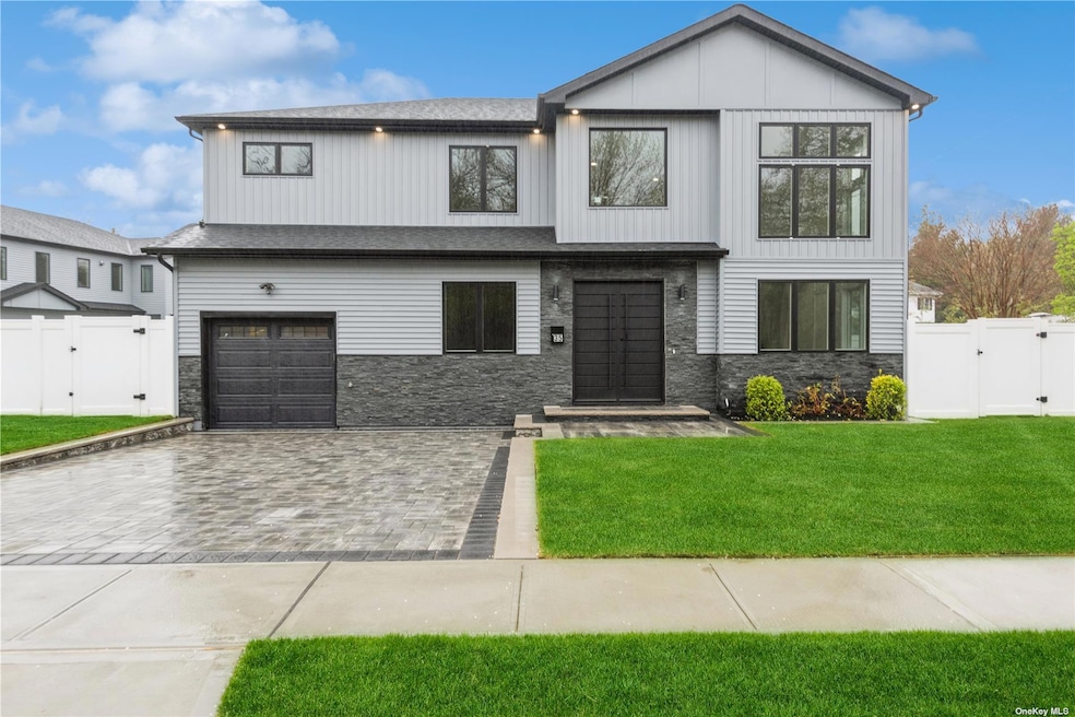 Sold $1,400,000 • Co-Listing Agent