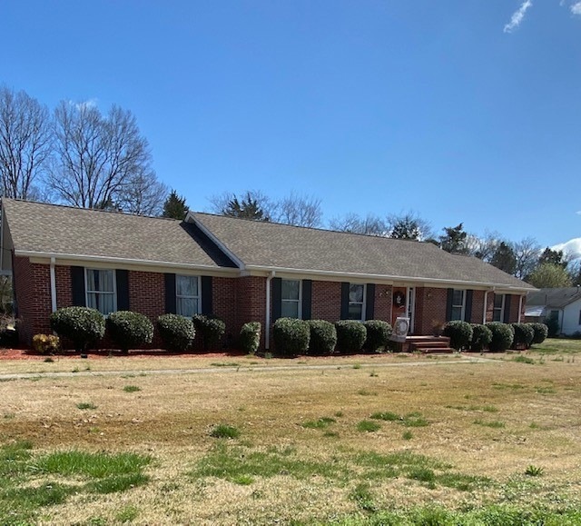 114 Idle Dr, Shelbyville, TN 37160 - photo 1