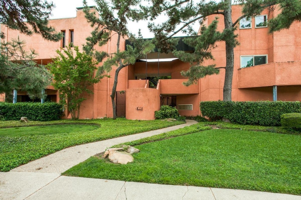 4021 Gilbert Avenue- Building Front