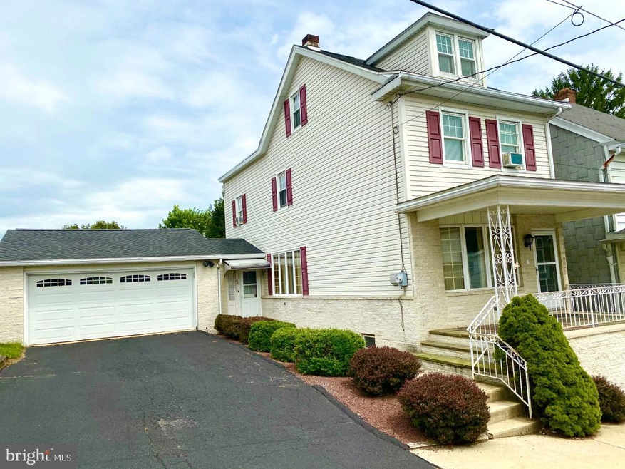 287 Wood St, Cumbola, PA 17930 - photo 1