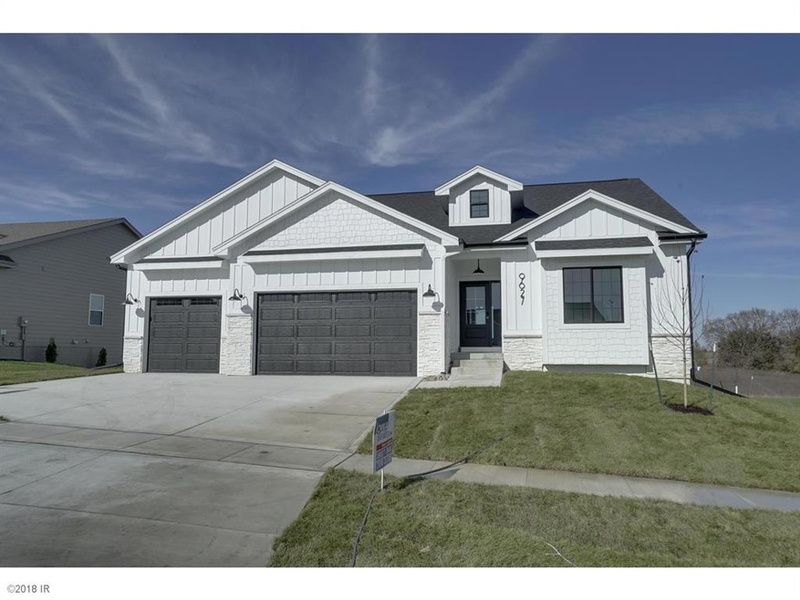 9627 Marnewood Dr, Johnston, IA 50131 - photo 1