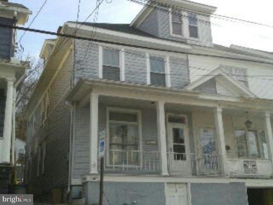 614 Arlington St, Tamaqua, PA 18252 - photo 1