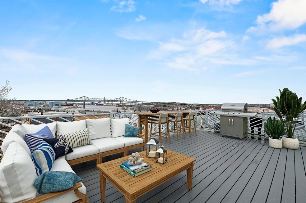 61 Falcon St unit 3, Boston, MA 02128 - photo 1