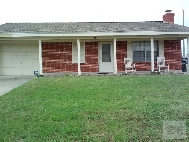 7819 Pruitt Dr, Galveston, TX 77554 - photo 1