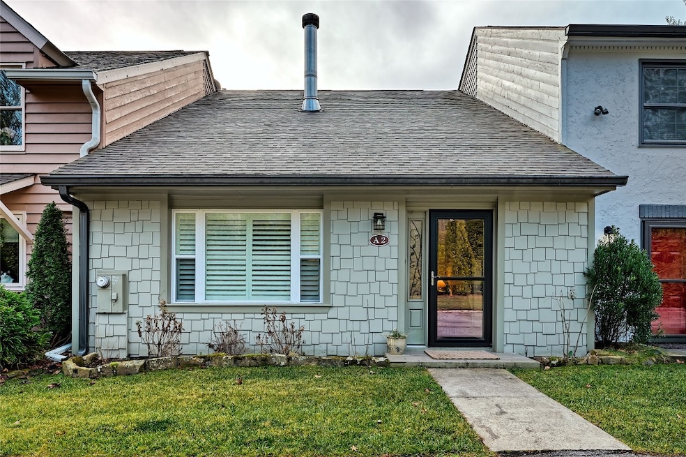 For Sale $945,000 • Co-Listing Agent