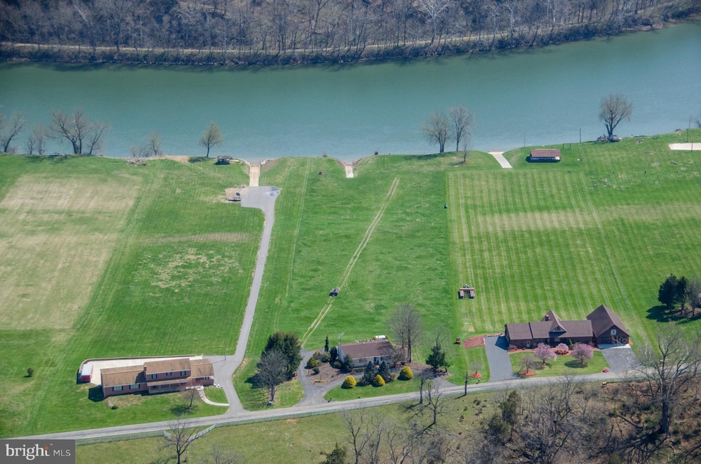 1111 Hoffman Rd, Martinsburg, WV 25404 - photo 1