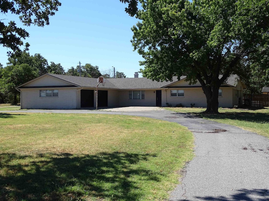 2660 E Osage Rd, Marlow, OK 73055 - photo 1