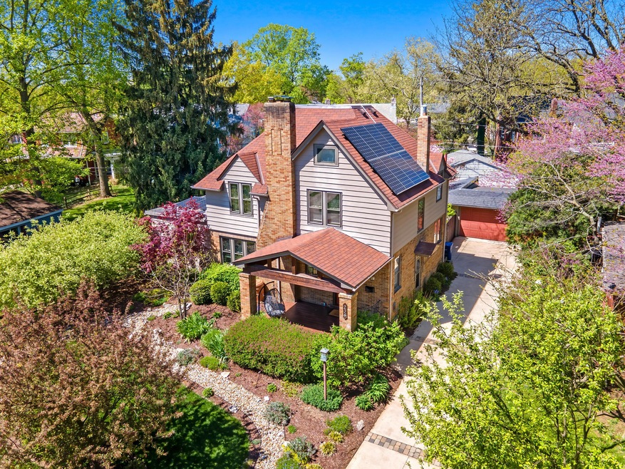 204 W Dunedin Rd, Columbus, OH 43214 - photo 1