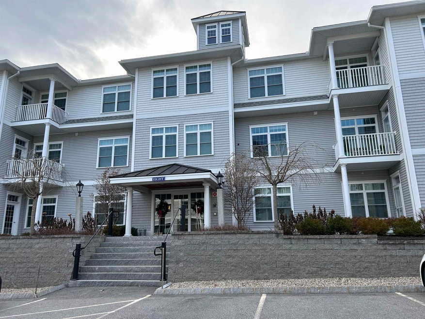 8 Sterling Hill Ln unit 822, Exeter, NH 03833 - photo 1