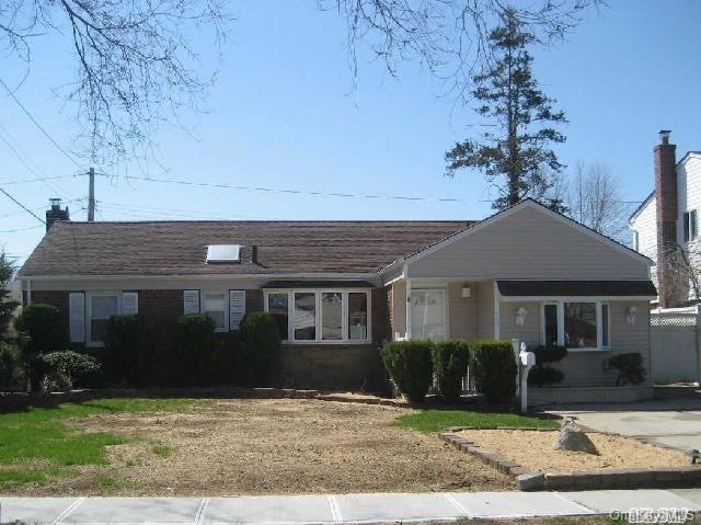 783 Willow Rd, Franklin Square, NY 11010 - photo 1