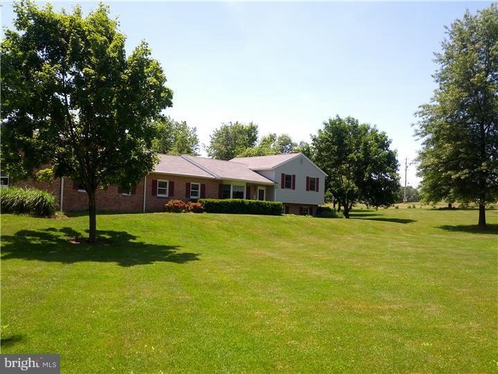 14 Moore Rd, Mohnton, PA 19540 - photo 1