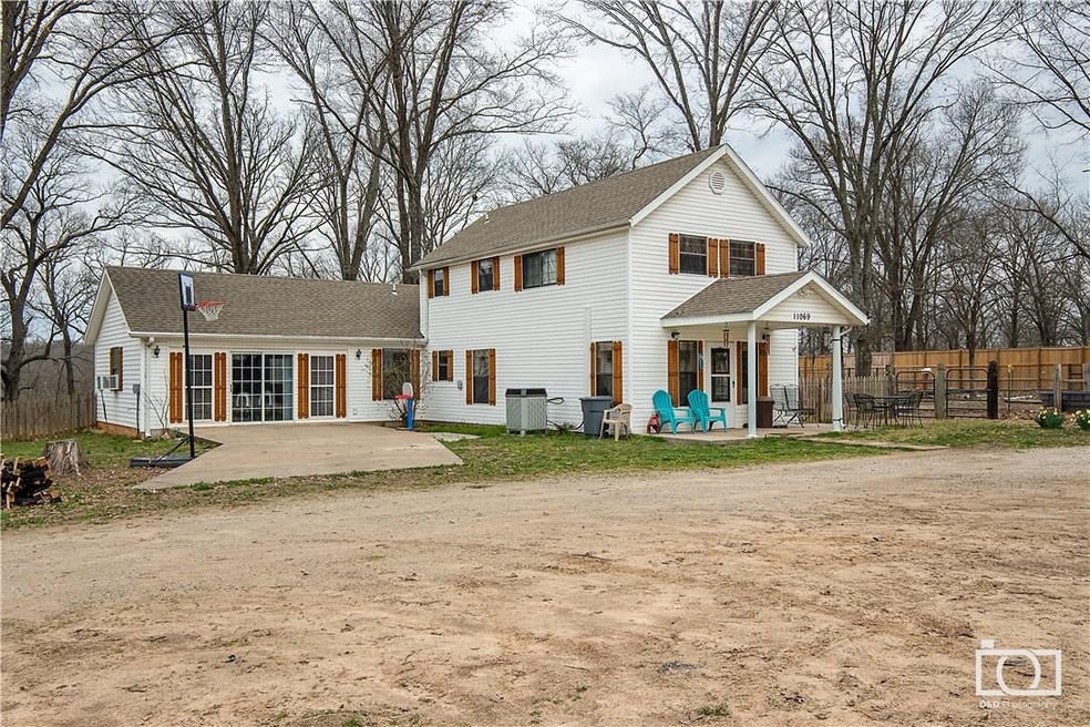 11069 Pumpkin Hill Dr, Bentonville, AR 72712 - photo 1