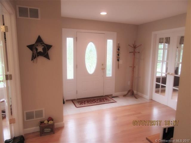 339 Mashentuck Rd, Danielson, CT 06239 - photo 1