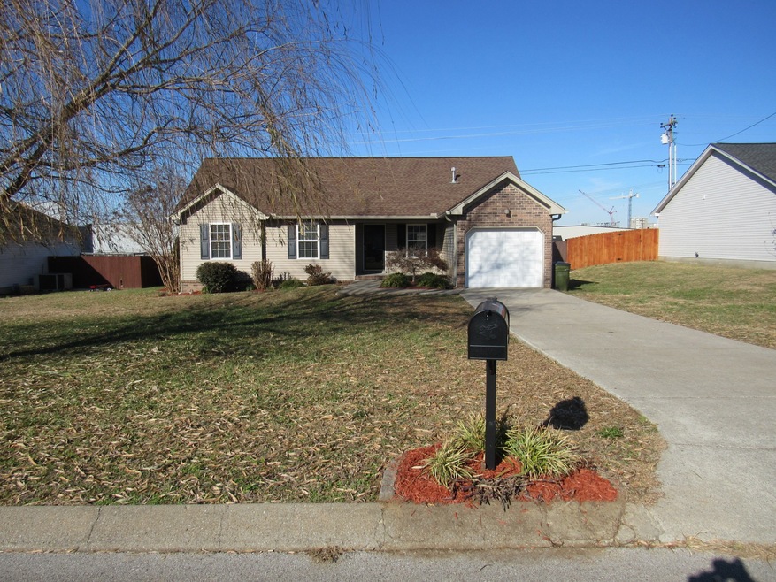 121 Sara Cir, Lebanon, TN 37090 - photo 1