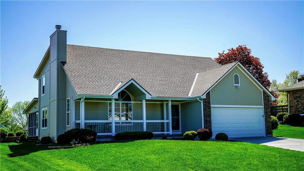 bEAutiful Raintree Lake home!