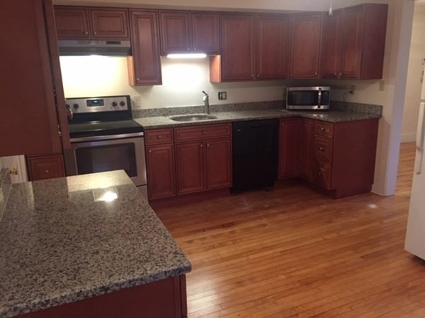 39 Capron St unit C, Uxbridge, MA 01569 - photo 1