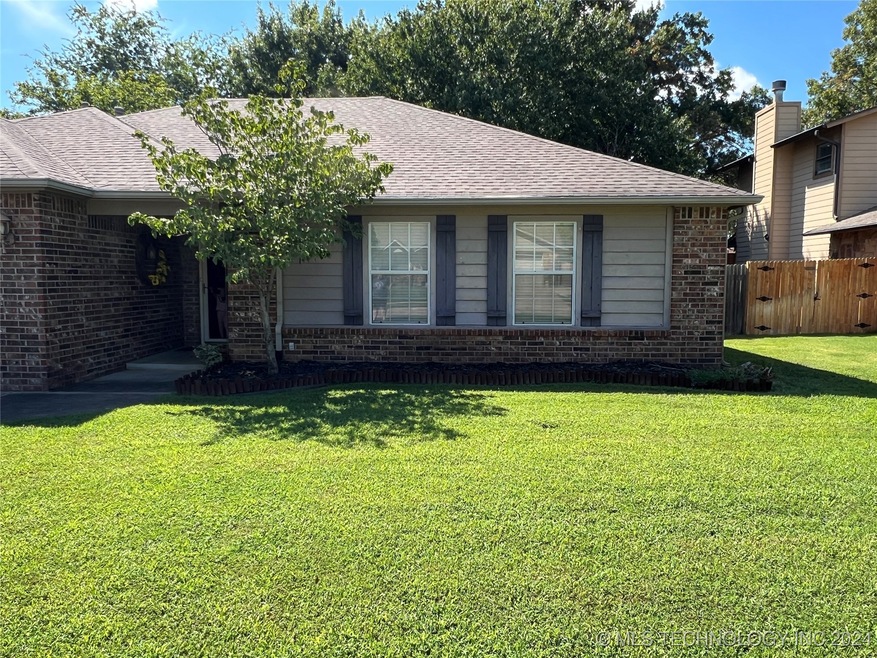 1304 S 33rd St, Broken Arrow, OK 74014 - photo 1