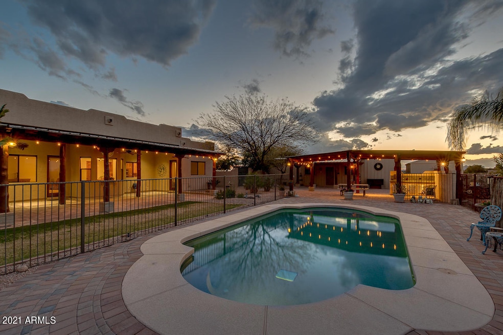 20720 W Cattle Iron Dr, Wickenburg, AZ 85390 - photo 1