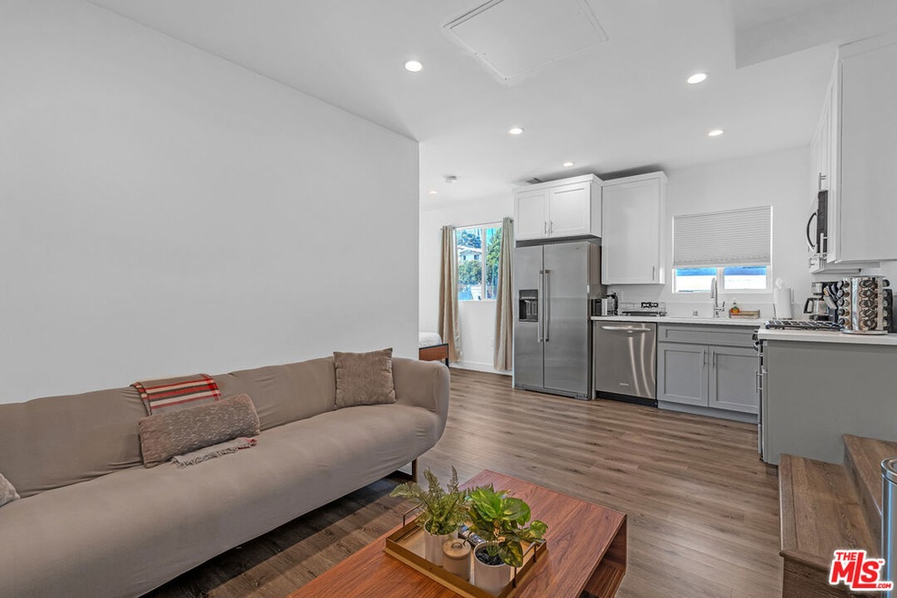 Living Area | Kitchen