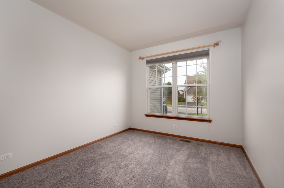 3033 Solitude Ln, Aurora, IL 60502 - photo 1