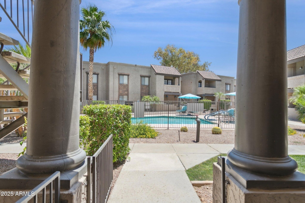 23-web-or-mls-5995-n-78th-st-1043