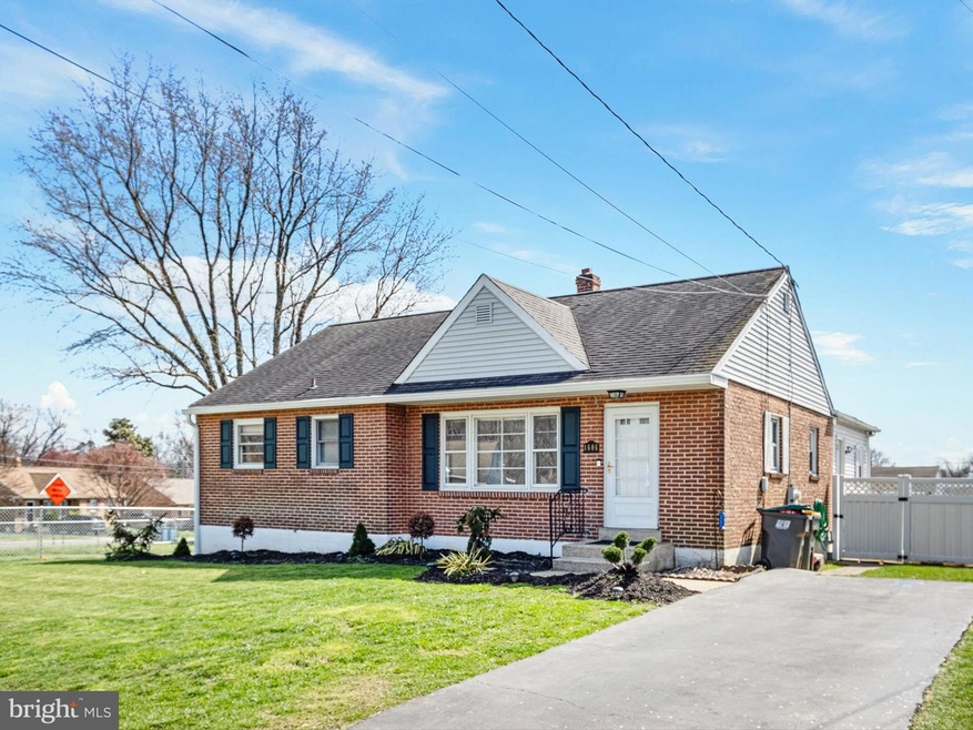 1606 Glenmore Dr, Wilmington, DE 19804 - photo 1