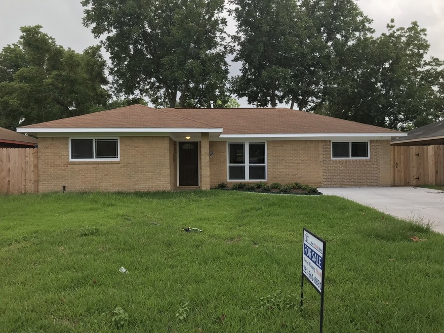 146 Bizerte St, Houston, TX 77022 - photo 1