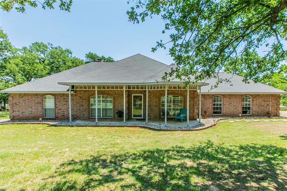 1700 Cabaniss Ln, Weatherford, TX 76088 - photo 1